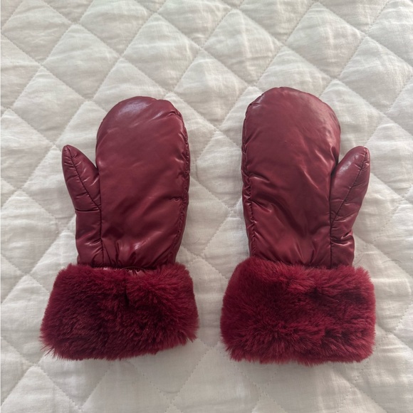 Jacadi mittens and shirheen wool and cashmere hat - Picture 2 of 6